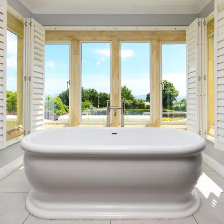 Holm House - Luxury Seaside Retreat Penarth Exterior photo
