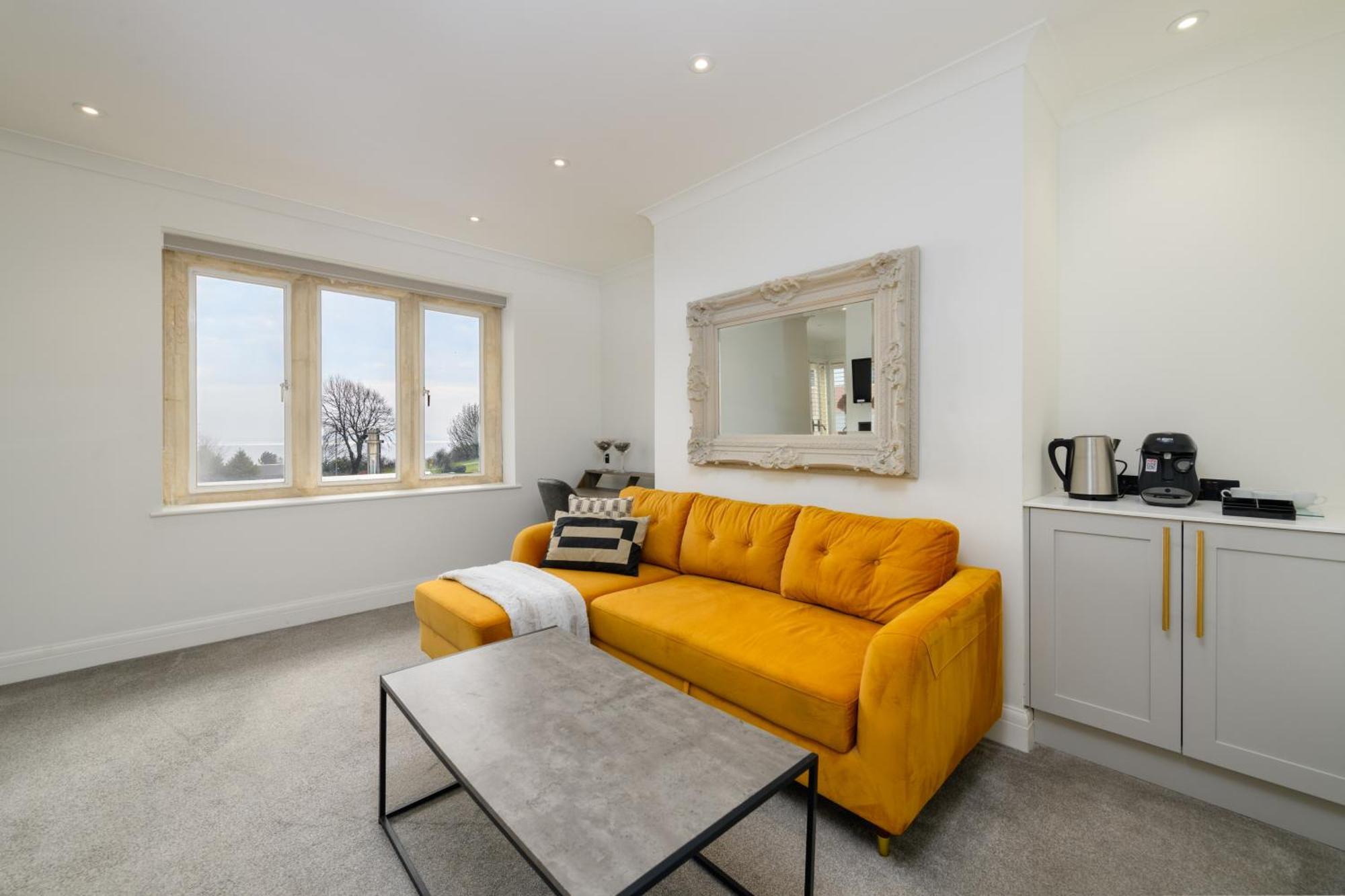 Holm House - Luxury Seaside Retreat Hotel